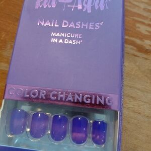 Color Changing Nail Dashes